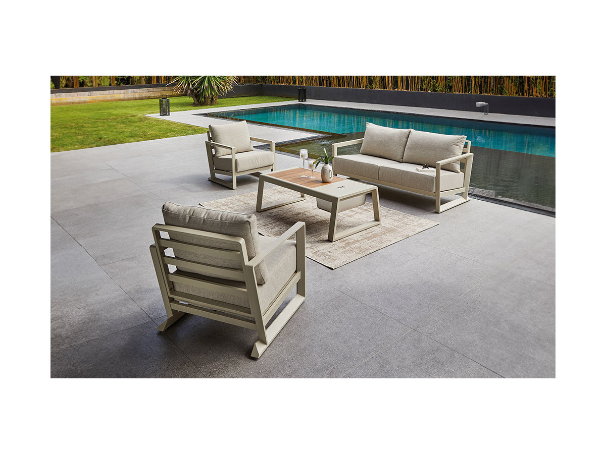 Erth - Coin salon outdoor 1 canapé, 2 fauteuils et 1 table basse 